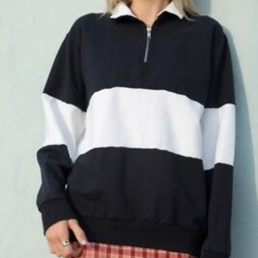 Brandy Melville Quarter Zip- Navy and White